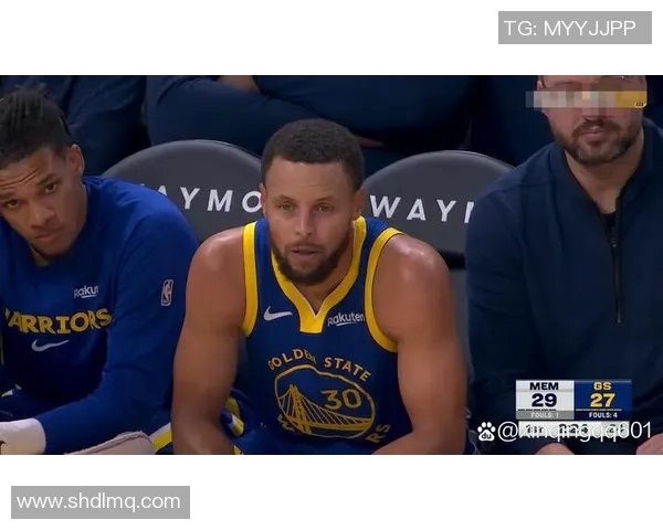 镜头回顾：库里这一幕令人泪目